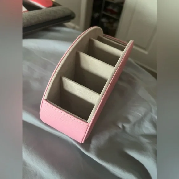 Pink Leather 5 Slot Remote Control Holder Organizer - Picture 3 of 4